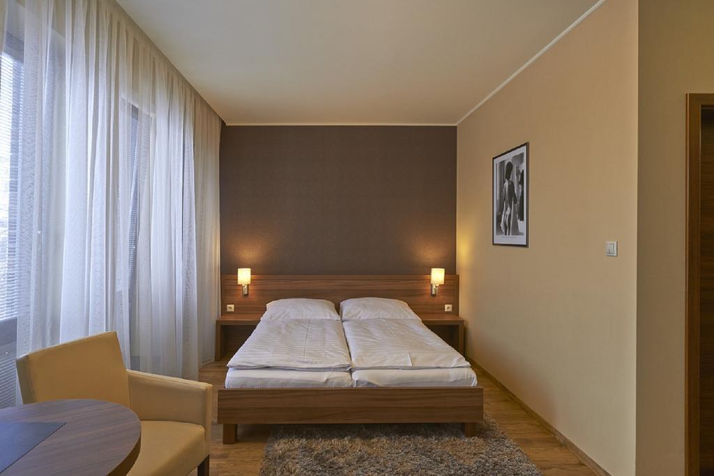 Penzion Club Skalica Cameră foto